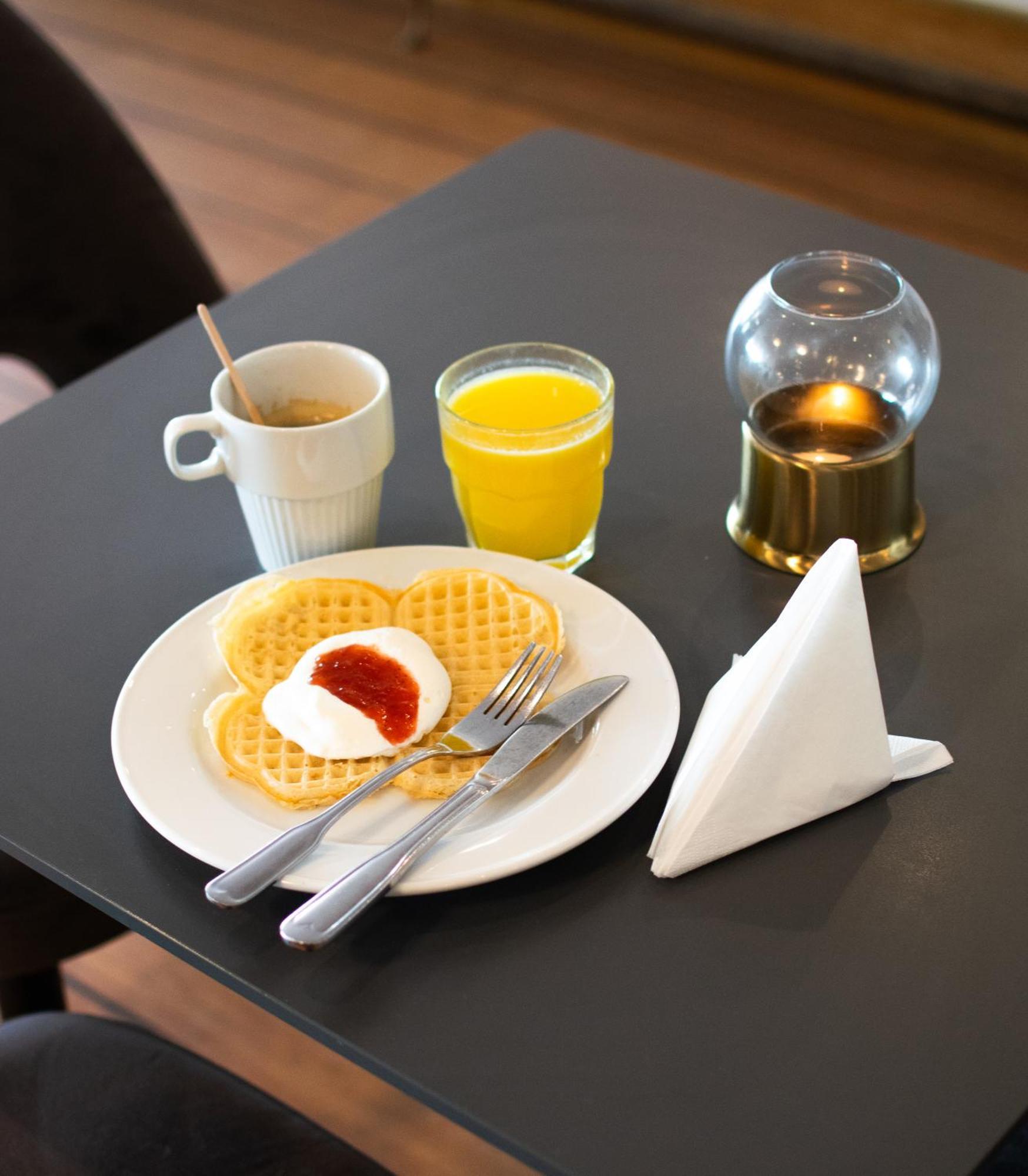 Sure By Western Hotel 3*
